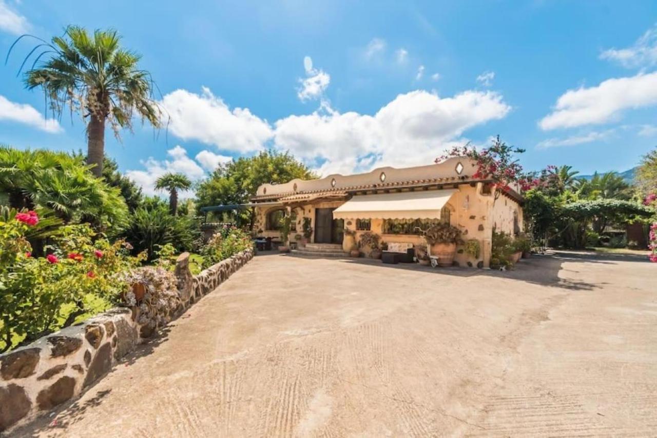 Villa Con Immenso Giardino Orosei Exterior foto