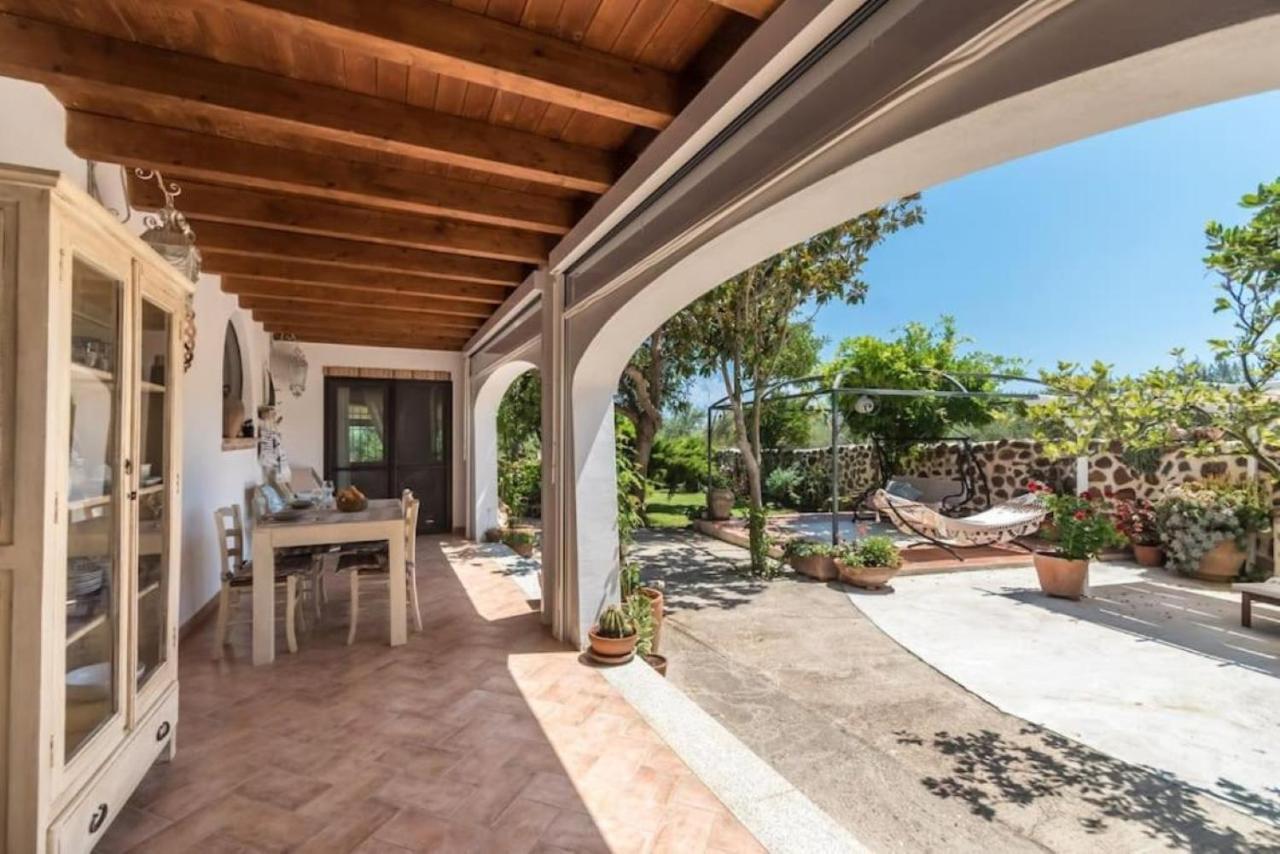 Villa Con Immenso Giardino Orosei Exterior foto